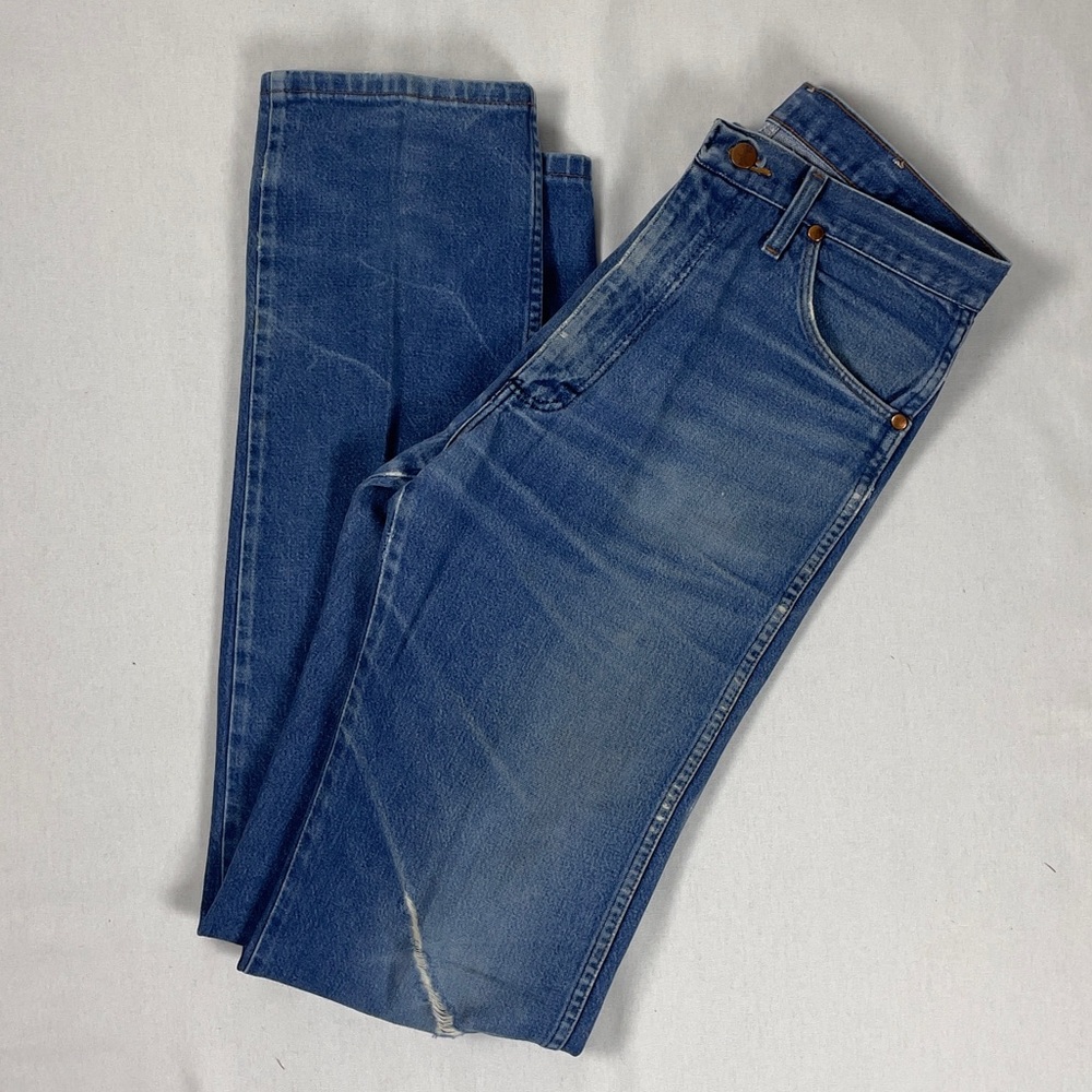 WRANGLER Men’s 13MWZ Dark Wash Cowboy Cut 31x38